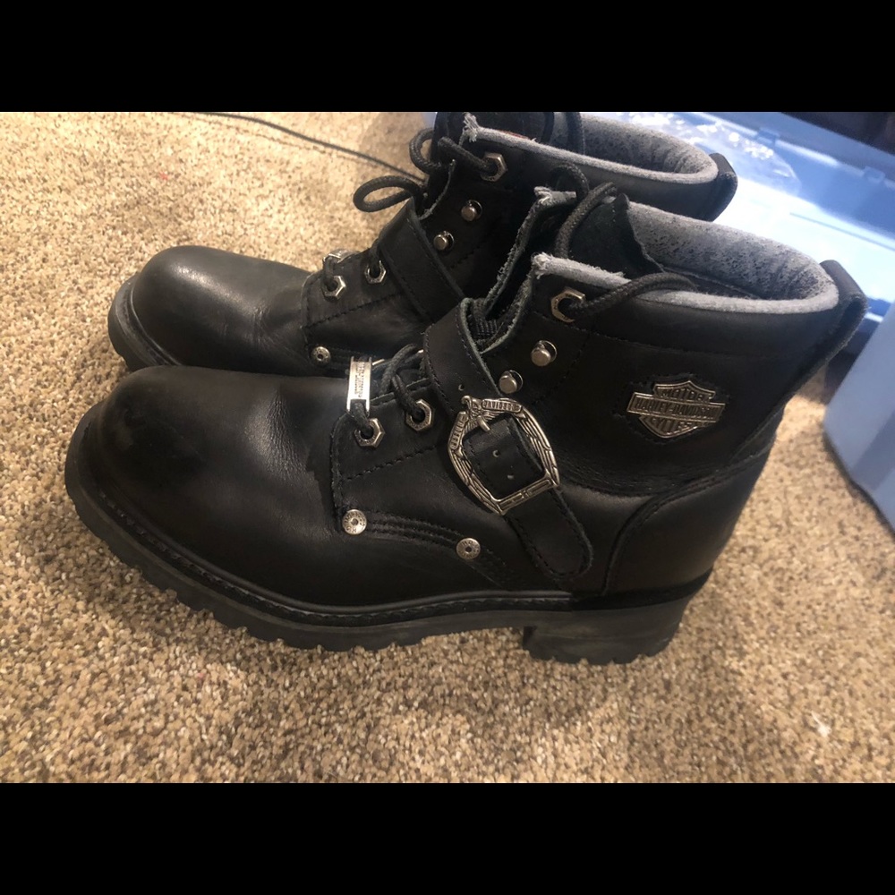 Harley Davidson women’s boot sz7 w/Harley clutch